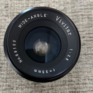 Vivitar 35 mm wide-angle lens 1:2.8